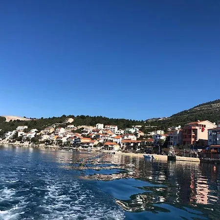 Holiday Home شقة *