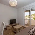 Holiday Home Apartment *