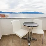 Holiday Home *