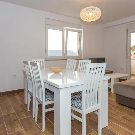 Holiday Home شقة