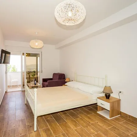 Holiday Home * Komarna