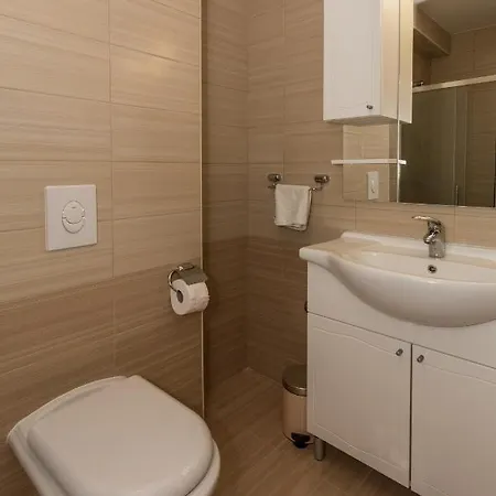 Holiday Home 公寓 科马尔纳