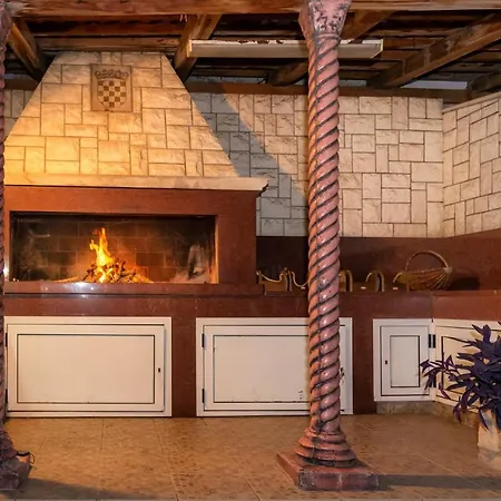 Holiday Home * 科马尔纳