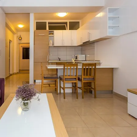 Apartmán Holiday Home *