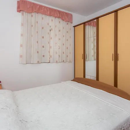 Apartment Holiday Home