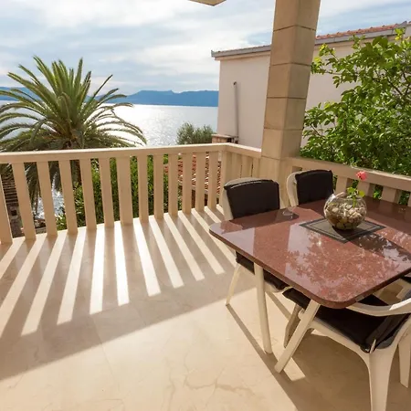 Holiday Home Apartment *