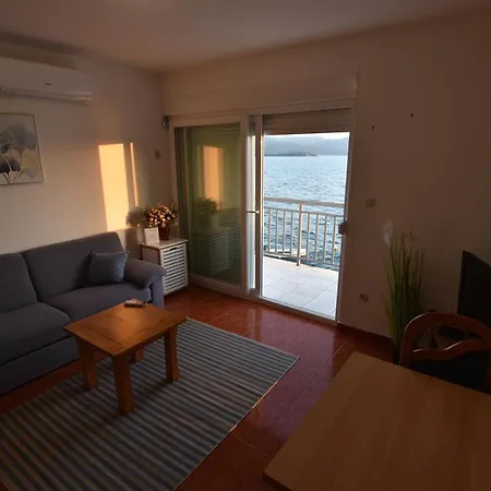 Holiday Home *