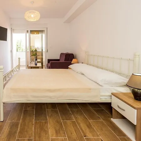 Apartamento Holiday Home Komarna