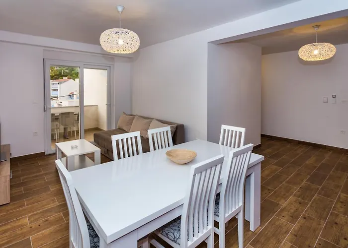 Апартаменты Holiday Home *