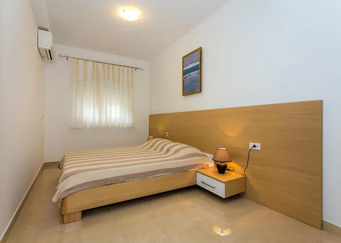 Апартаменты Holiday Home