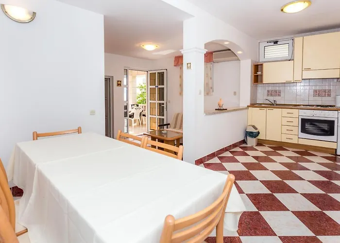 Holiday Home Комарна