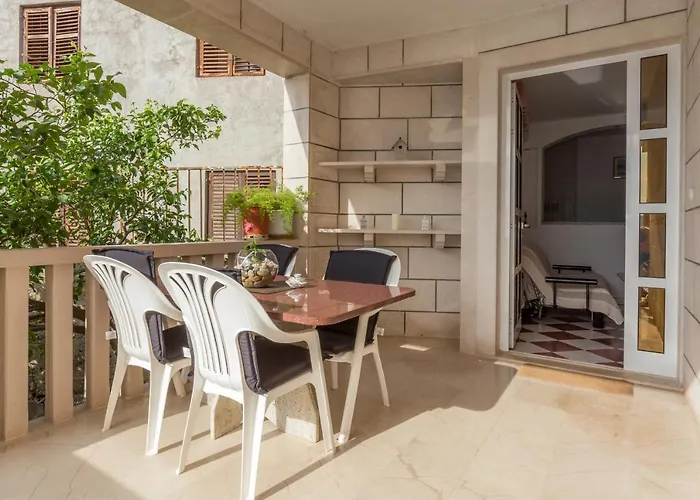 Апартаменты Holiday Home