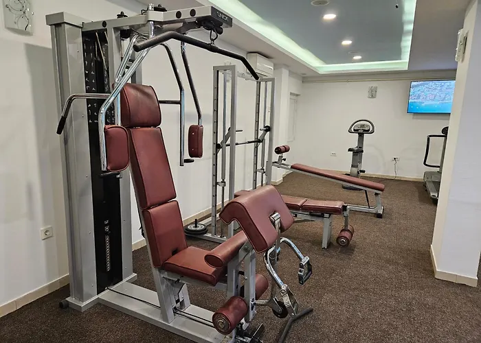 Апартаменты Holiday Home Комарна